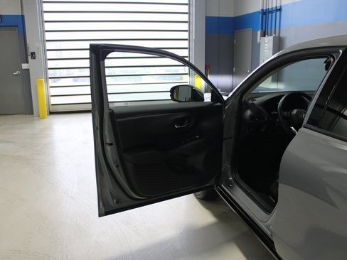 Used 2026 Honda HR-V EX-L image 7