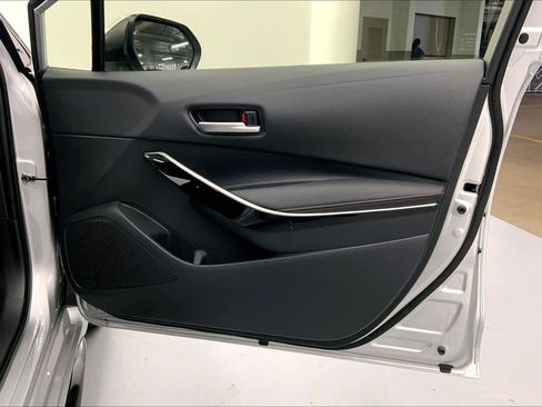 Used 2024 Toyota Corolla XSE image 9