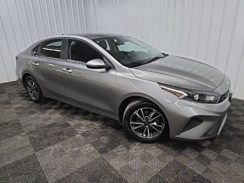 Used 2024 Kia Forte LXS w/ LXS Technology Package FWD image 7