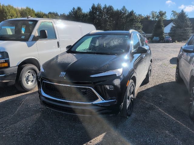 Used 2024 Buick Encore GX Sport Touring w/ Comfort Package FWD image 1