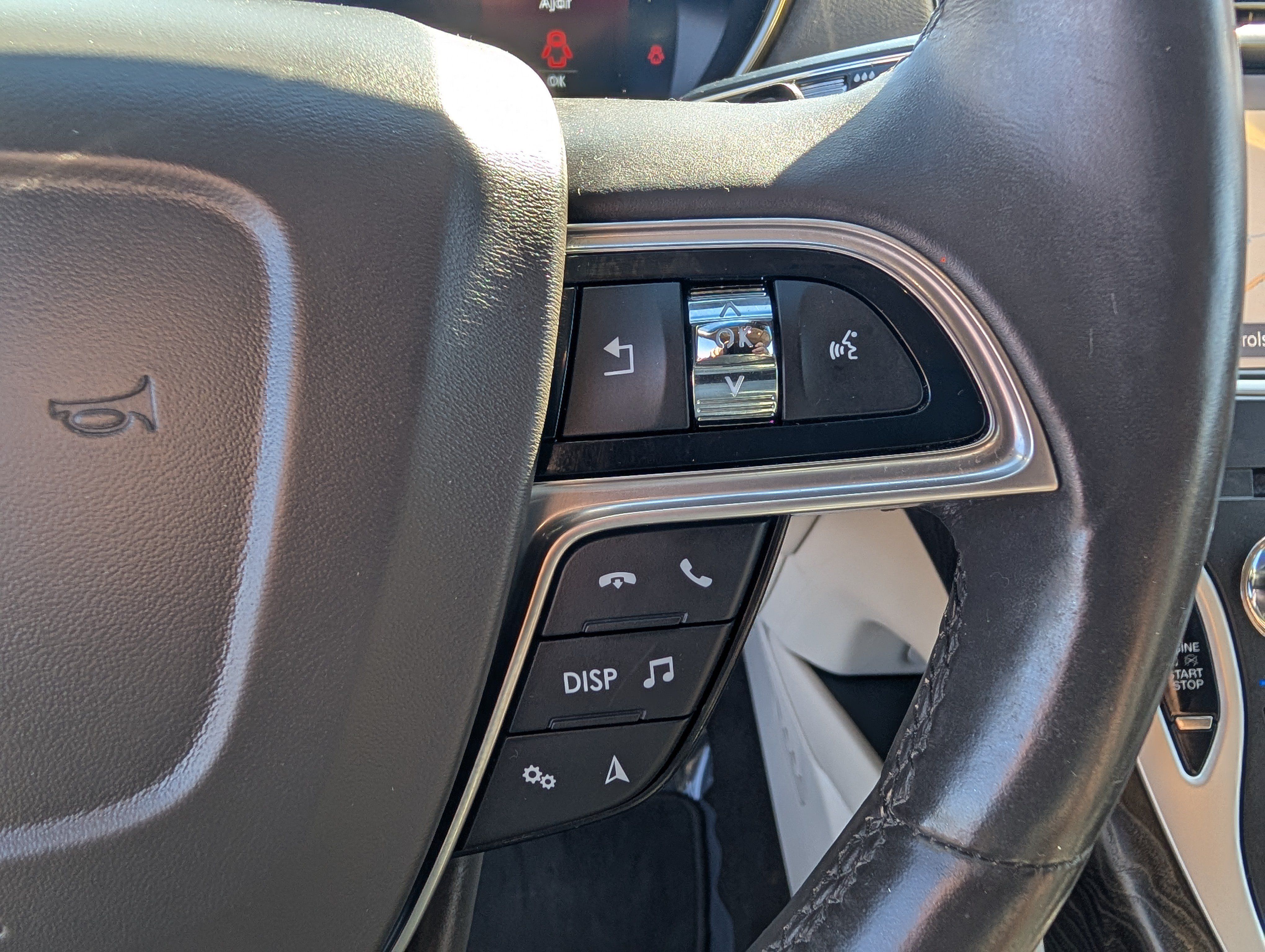 Used 2020 Lincoln Nautilus Reserve AWD/4WD image 16