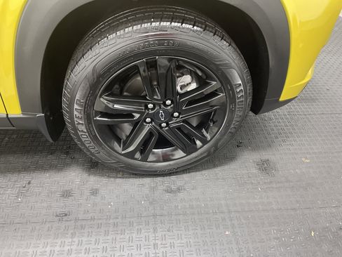 Used 2025 Chevrolet Trax ACTIV w/ Sunroof Package image 28