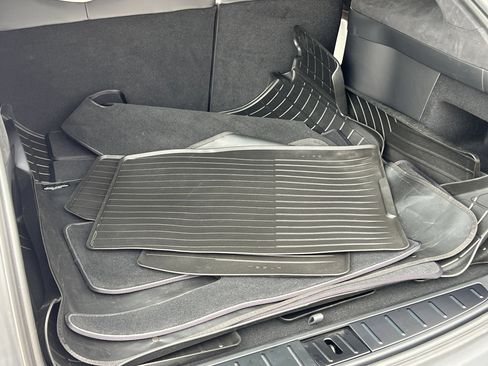 Used 2022 Tesla Model X AWD/4WD image 21