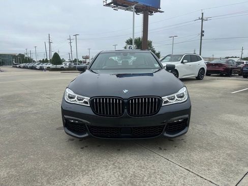 Used 2019 BMW 750i w/ Executive Package RWD image 2