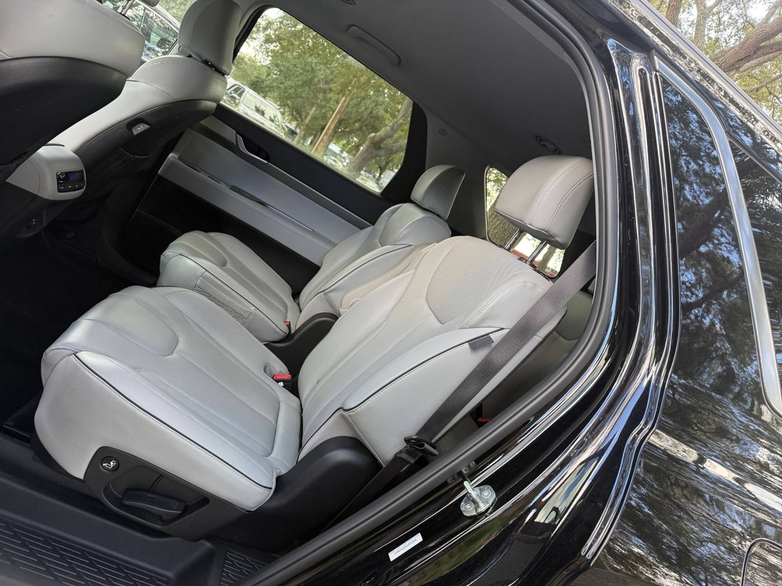 Used 2025 Hyundai Palisade SEL FWD image 37