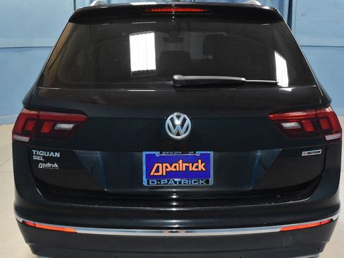 Used 2021 Volkswagen Tiguan SEL AWD/4WD image 26
