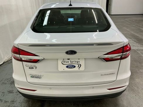 Used 2019 Ford Fusion Energi Titanium FWD image 4