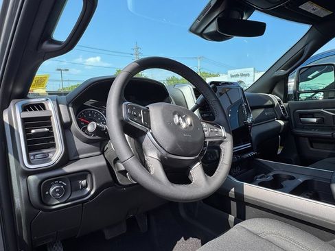 New 2026 RAM 2500 Big Horn AWD/4WD image 11