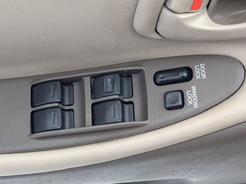 Used 1994 Lexus ES 330 4dr Sedan Auto image 20