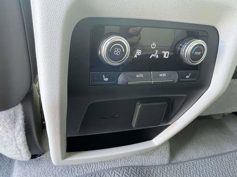 Used 2024 GMC Acadia Denali image 14