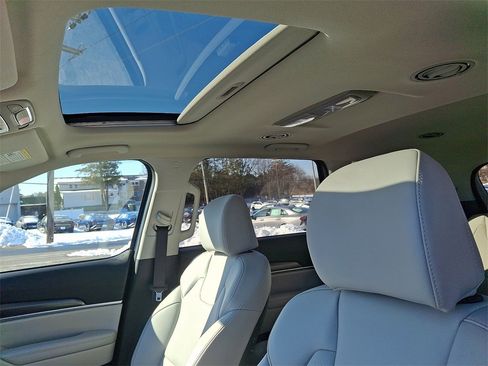 Certified 2024 Kia Telluride S w/ S Sunroof Package image 15