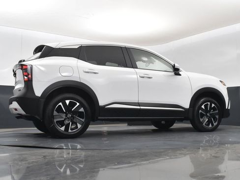 New 2025 Nissan Kicks SV image 42