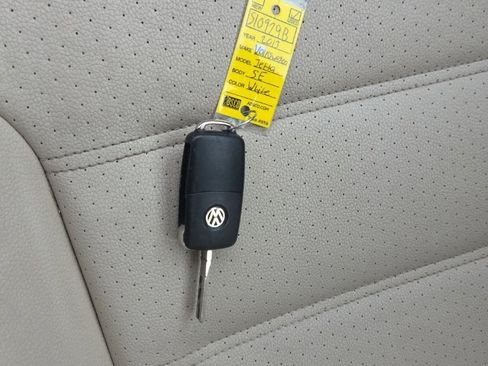 Used 2013 Volkswagen Jetta SE image 29
