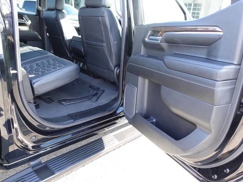 Used 2023 GMC Sierra 1500 Elevation image 26