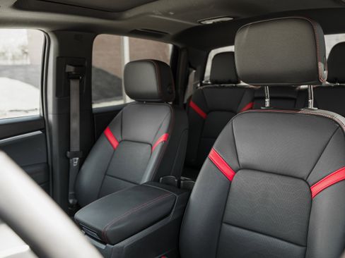 Used 2024 Chevrolet Colorado Z71 w/ Z71 Convenience Package 2 image 20