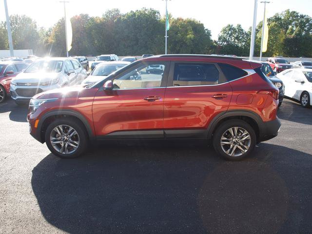 Used 2021 Kia Seltos S FWD image 3