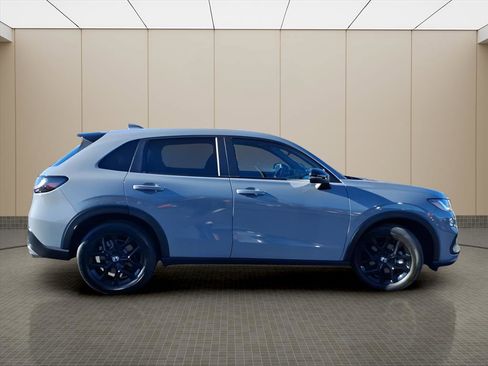 Used 2023 Honda HR-V Sport image 20