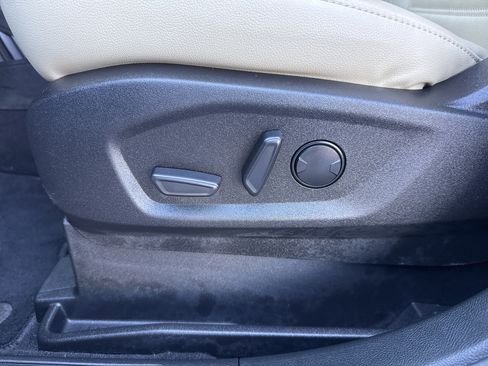 Used 2024 Ford Edge SEL image 22