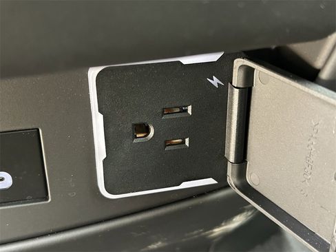 Used 2024 Cadillac Escalade Sport Platinum w/ LPO, Floor Liner Package image 27