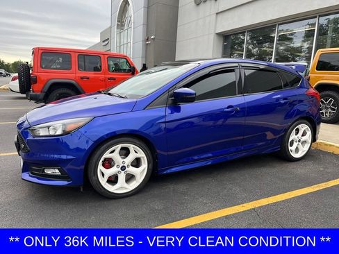 Used 2015 Ford Focus ST FWD image 1