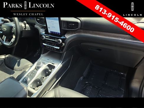 Used 2023 Ford Explorer Platinum w/ Technology Package AWD/4WD image 10