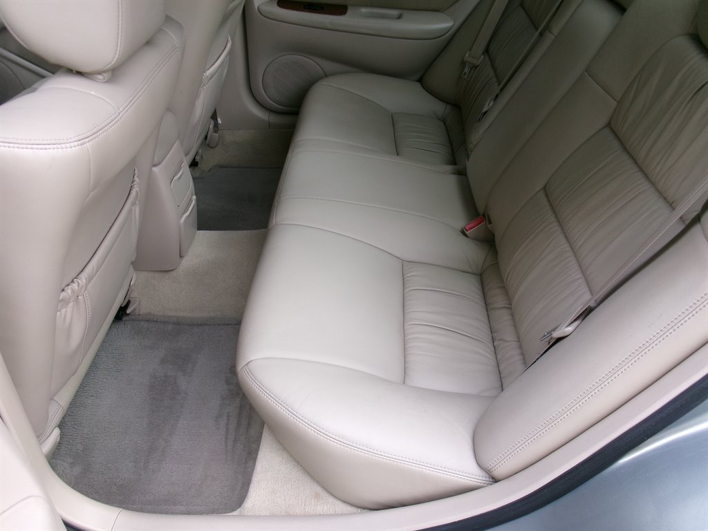 Used 2001 Lexus ES 330 w/ Lexus Value Pkg FWD image 32