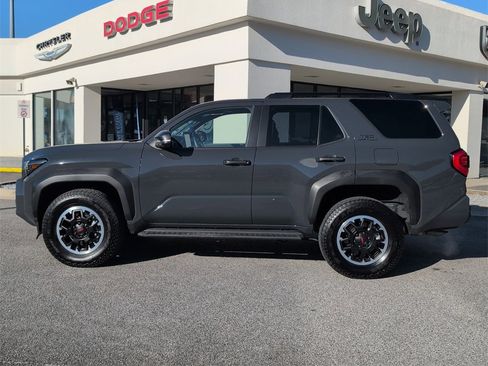 Used 2025 Toyota 4Runner TRD Off-Road Premium image 9
