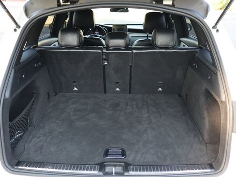 Used 2019 Mercedes-Benz GLC 300 4MATIC w/ Premium Package image 14