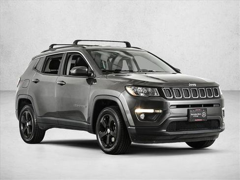 Used 2019 Jeep Compass Latitude AWD/4WD image 3
