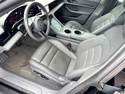 Used 2021 Porsche Taycan image 25