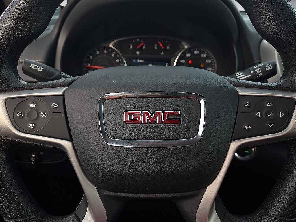 Used 2024 GMC Terrain SLE AWD/4WD image 19