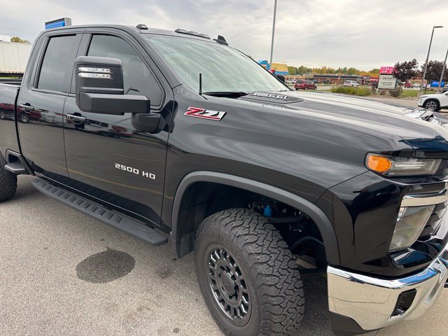 Used 2024 Chevrolet Silverado 2500 LT w/ All Star Edition AWD/4WD image 4