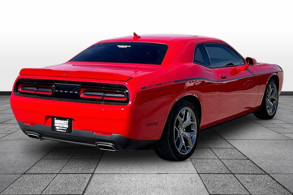 Used 2017 Dodge Challenger SXT Plus RWD image 11