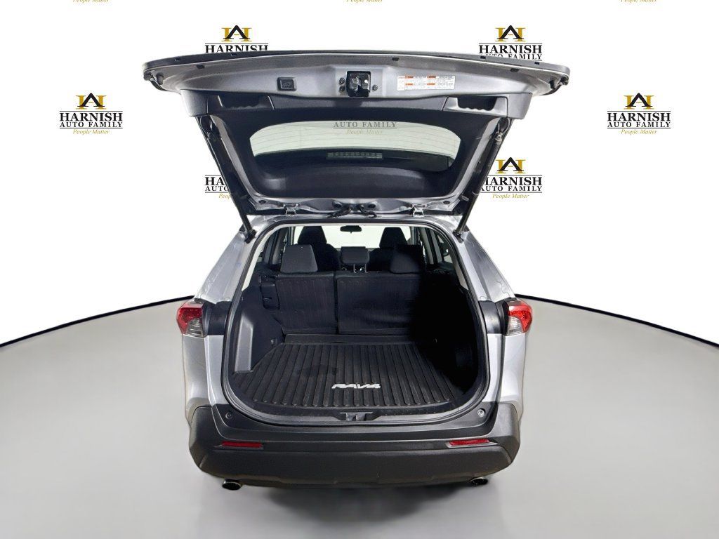 Used 2021 Toyota RAV4 XLE w/ Convenience Package AWD/4WD image 31