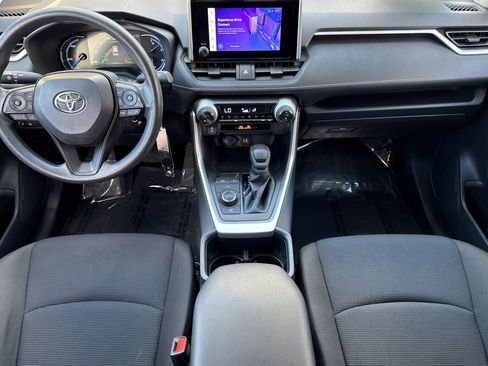 Certified 2025 Toyota RAV4 LE image 17