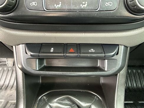 Used 2018 Chevrolet Colorado 2WD Extended Cab image 18