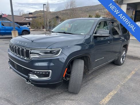 Used 2023 Jeep Wagoneer Series III w/ Premium Group I image 3