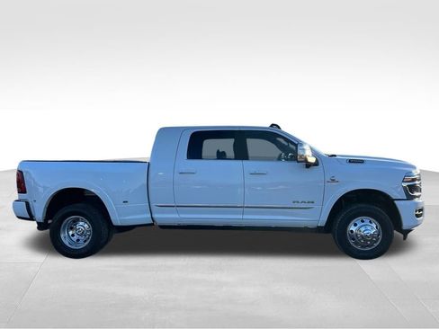 Used 2025 RAM 3500 Limited image 22