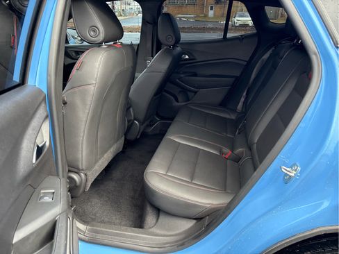 Used 2024 Chevrolet Trax RS w/ Sunroof Package image 10