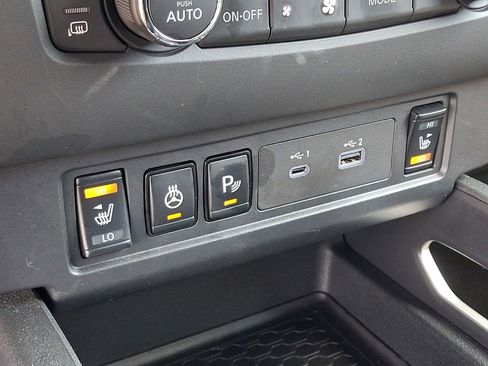 Certified 2024 Nissan Frontier SV w/ Technology Package RWD image 23