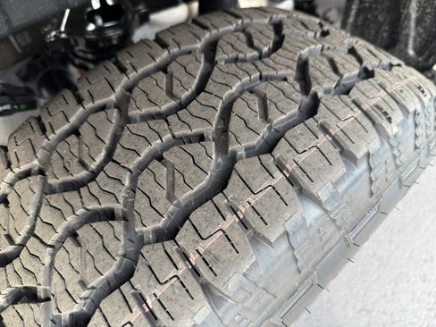 New 2025 Ford Ranger Lariat w/ FX4 Off-Road Package image 10