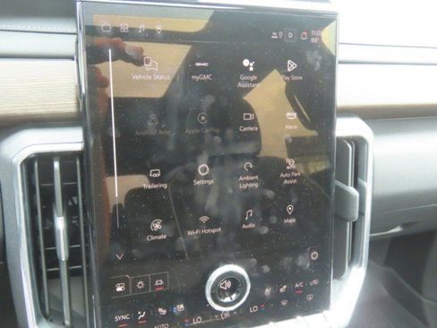 Used 2025 GMC Acadia Denali w/ Super Cruise Package FWD image 30