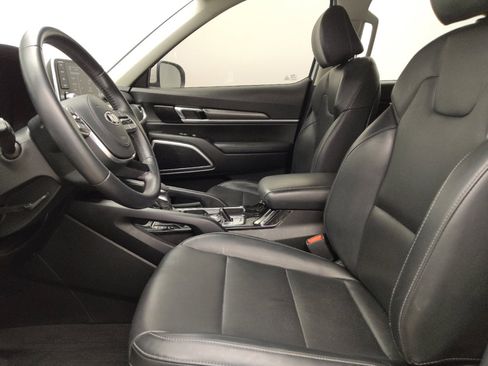 Used 2020 Kia Telluride LX FWD image 17