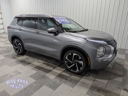Used 2023 Mitsubishi Outlander SEL image 5