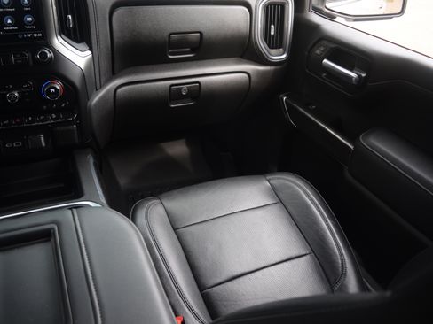 Used 2020 Chevrolet Silverado 1500 LTZ w/ LTZ Plus Package image 13