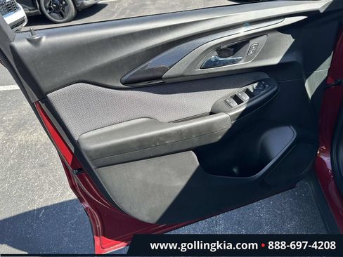 Used 2021 Chevrolet TrailBlazer LS FWD image 12