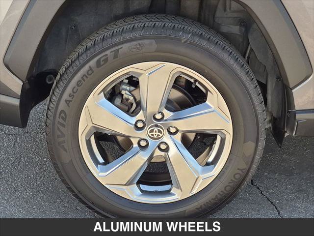 Used 2020 Toyota RAV4 Limited w/ All Weather Liner Package AWD/4WD image 9