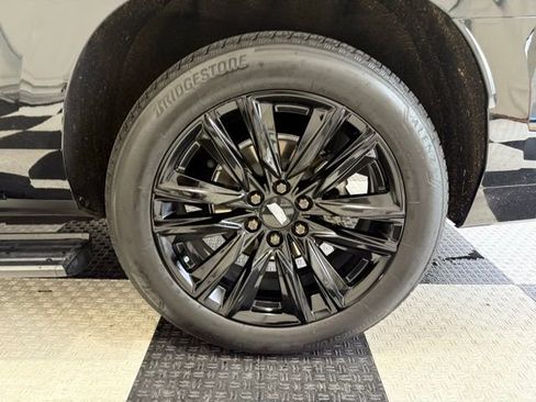 Used 2023 Cadillac Escalade ESV Sport Platinum image 14