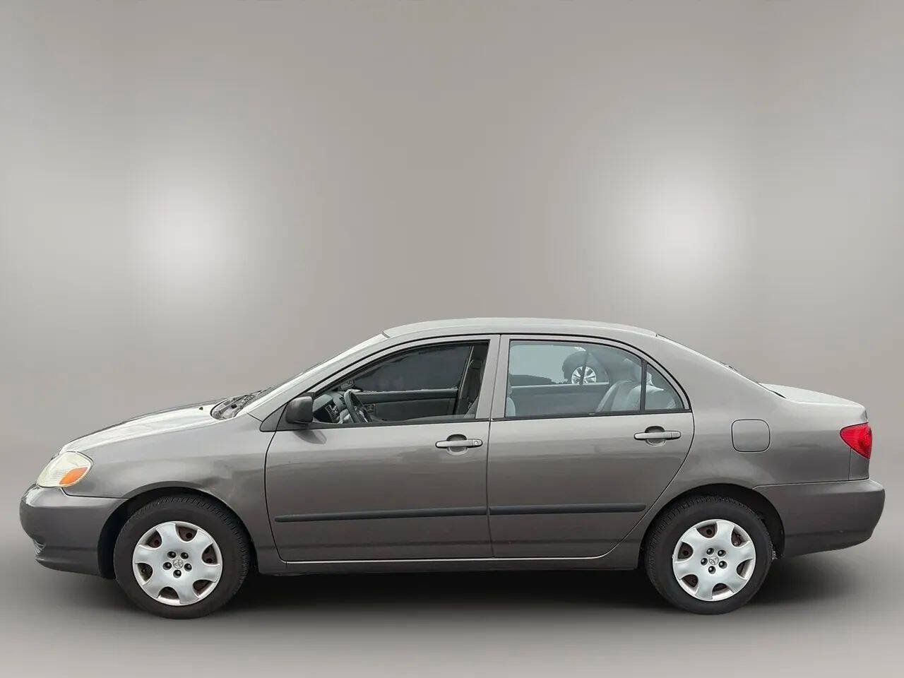 Used 2003 Toyota Corolla CE w/ Preferred Accessory Pkg FWD image 4