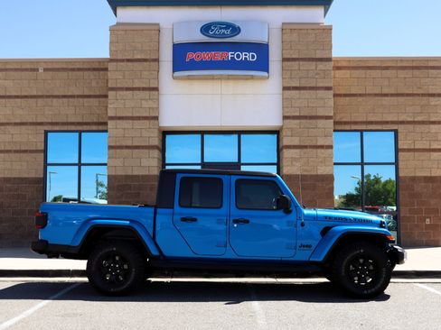 Used 2021 Jeep Gladiator Sport AWD/4WD image 5